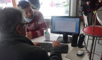 LA MUNICIPALIDAD ENTREG LMPARAS LED A VECINOS DEL BARRIO INDUSTRIAL